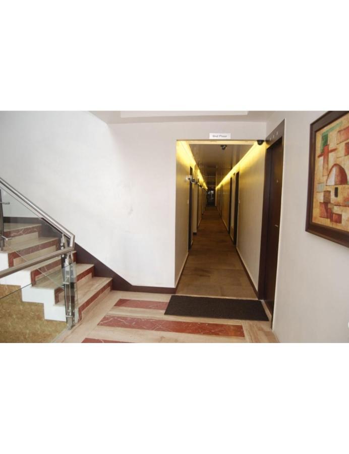 Hotel D Grand, 바레일리 외부 사진